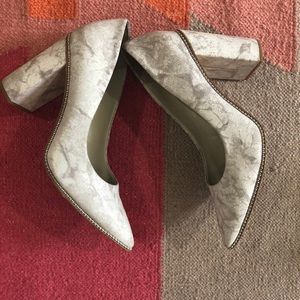 Verdia White Wash Leather Pump
